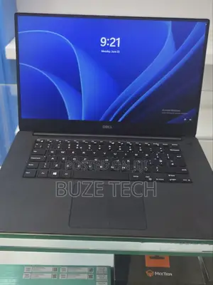 New Laptop Dell 16GB Intel Core i7 SSD 512GB
