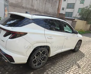 Hyundai Tucson 2021 White