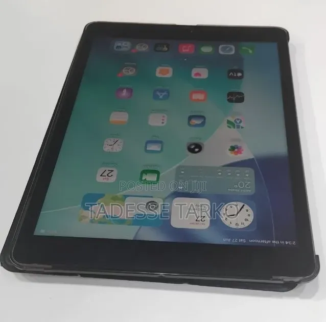 New Apple iPad 10.2 (2021) 64 GB Gray