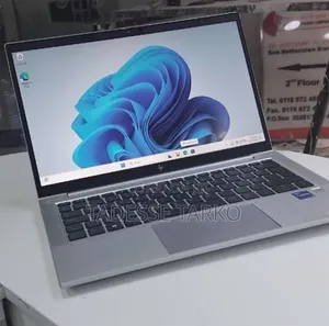 New Laptop HP EliteBook 830 G8 16GB Intel Core i5 SSD 512GB