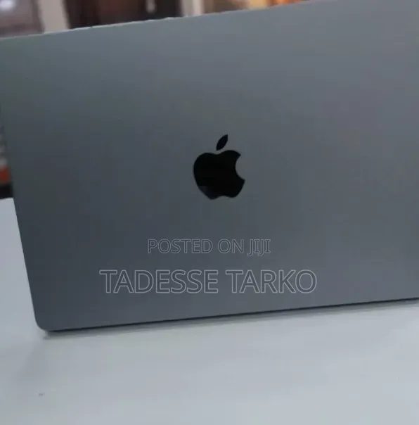 New Laptop Apple MacBook Pro 2021 M1 32GB Apple M1 Pro SSD 512GB