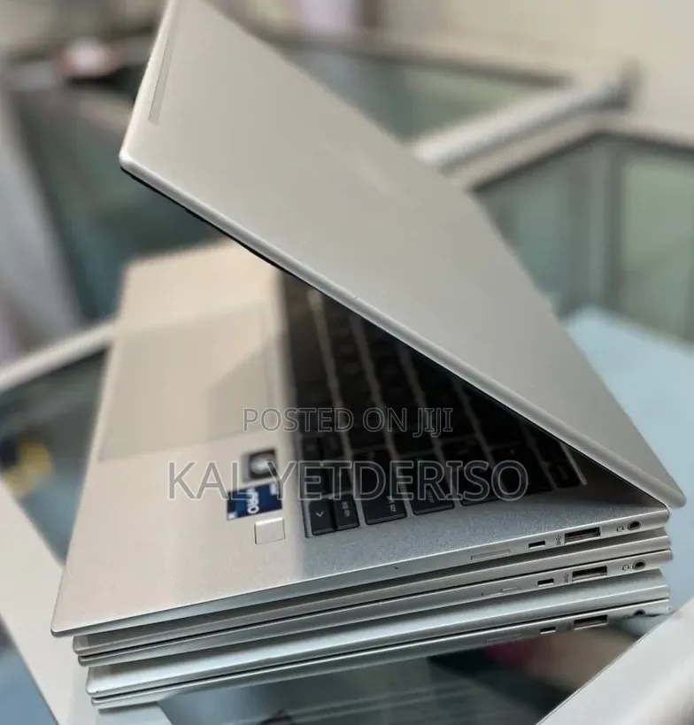 New Laptop HP EliteBook 840 G9 16GB Intel Core i5 SSD 512GB