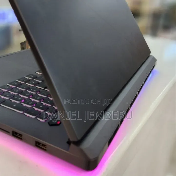 New Laptop Asus ROG Strix G18 32GB Intel Core Ultra 9 SSD 2T