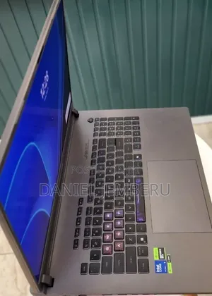 New Laptop Asus ROG Strix G18 32GB Intel Core Ultra 9 SSD 2T