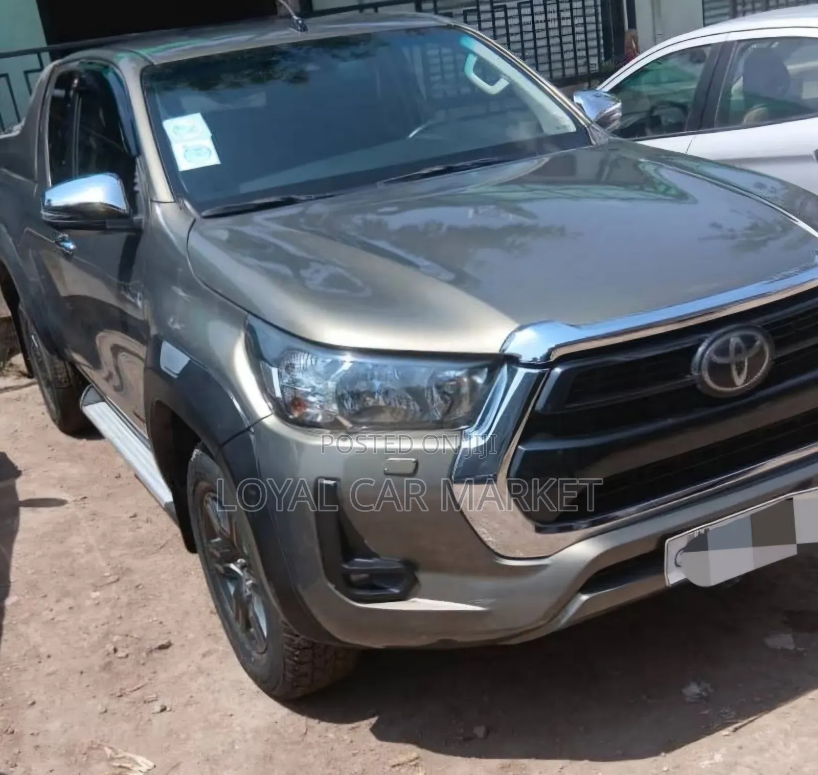 Toyota Hilux 2021 Gray