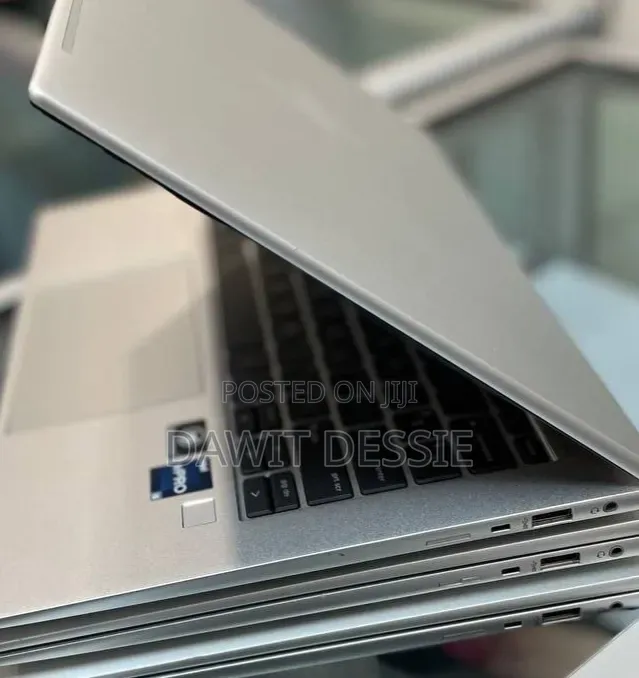 New Laptop HP EliteBook 840 G9 16GB Intel Core i5 SSD 512GB