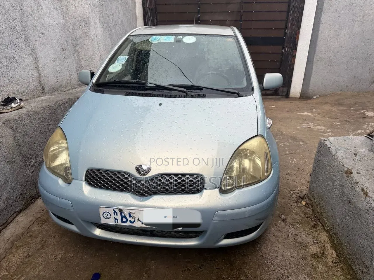 Toyota Vitz 2004 Blue