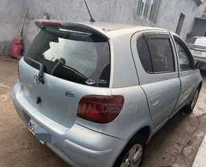 Toyota Vitz 2004 Blue