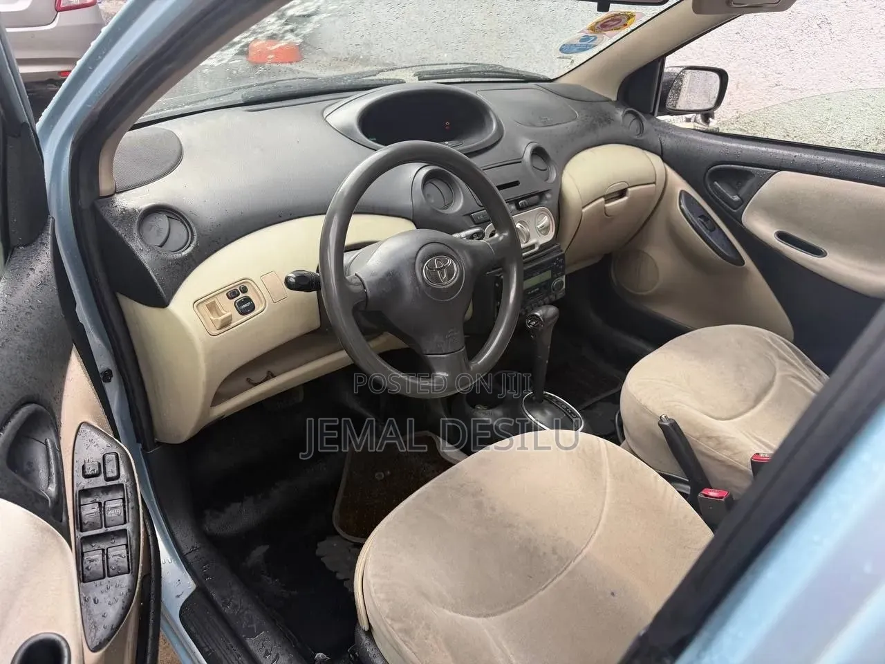 Toyota Vitz 2004 Blue
