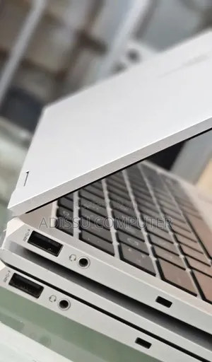New Laptop HP EliteBook 1040 G8 16GB Intel Core i7 SSD 512GB