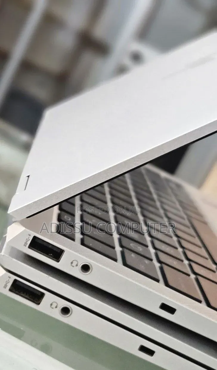 New Laptop HP EliteBook 1040 G8 16GB Intel Core i7 SSD 512GB