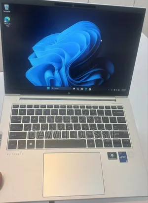 New Laptop HP EliteBook 840 G9 16GB Intel Core i5 SSD 512GB