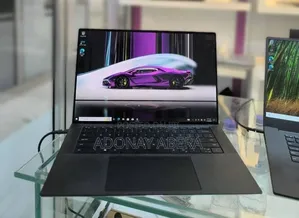 New Laptop Dell 16GB Intel Core i7 SSD 512GB