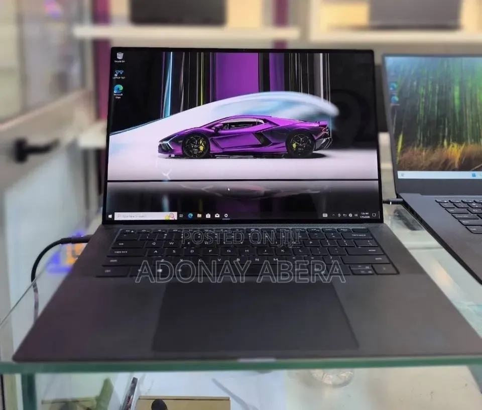 New Laptop Dell 16GB Intel Core i7 SSD 512GB