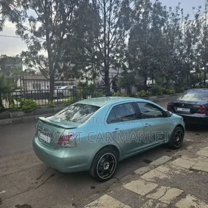 Toyota Yaris 2008 Gray