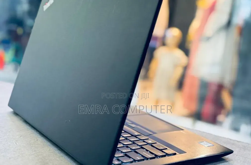 New Laptop Lenovo 8GB Intel Core i5 SSD 256GB