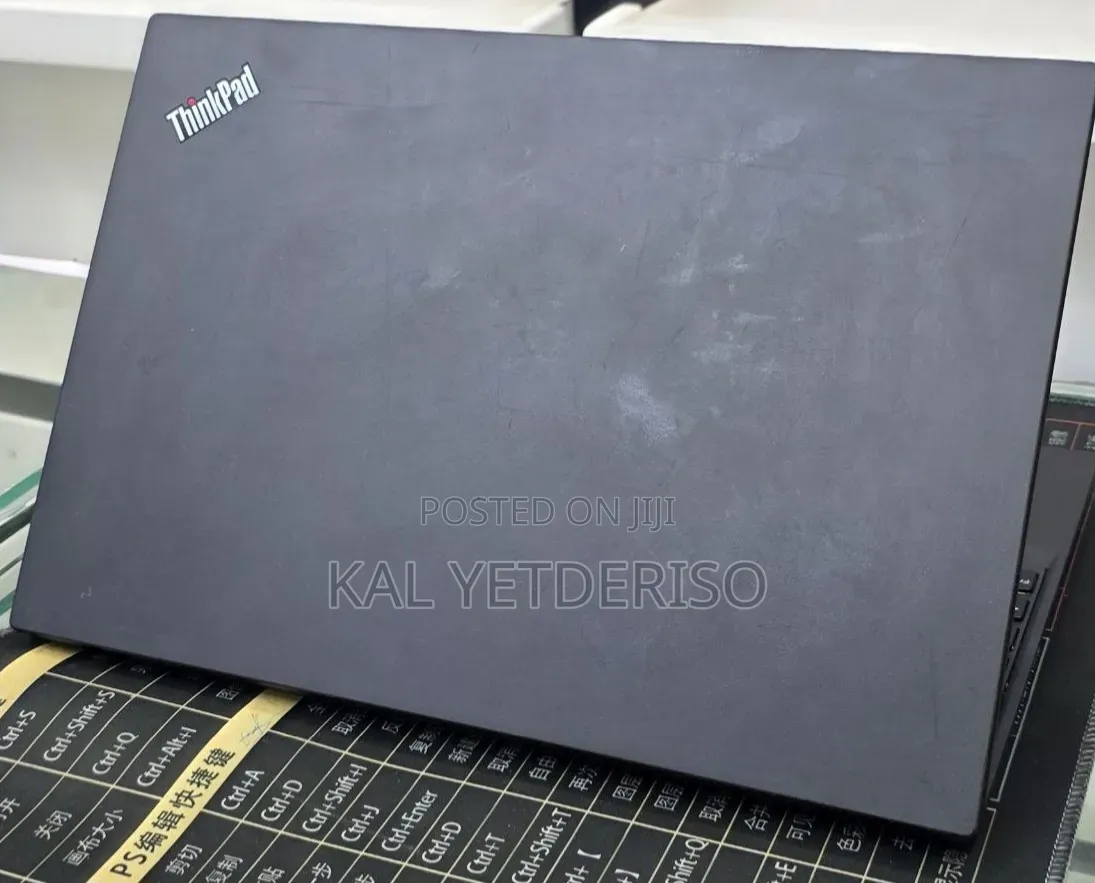 New Laptop Lenovo ThinkPad T490s 8GB Intel Core i5 SSD 256GB