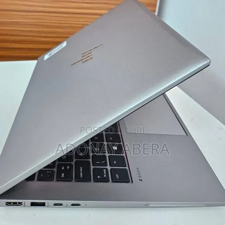 New Laptop HP ZBook Firefly 14 G10 16GB Intel Core i7 SSD 512GB