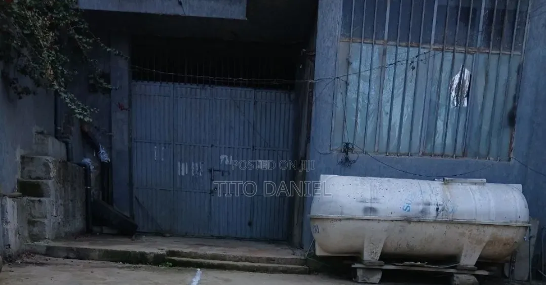 መጋዘን ኪራይ ዊጌት አካባቢ 230 ካሬ