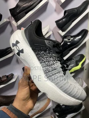 የአንደር አርመር ሆቭር (Under Armour Hovr) ጫማ: