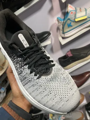 የአንደር አርመር ሆቭር (Under Armour Hovr) ጫማ:
