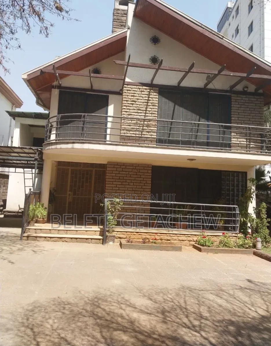 5bdrm House in Sarbet, G+1 House, Kirkos for sale