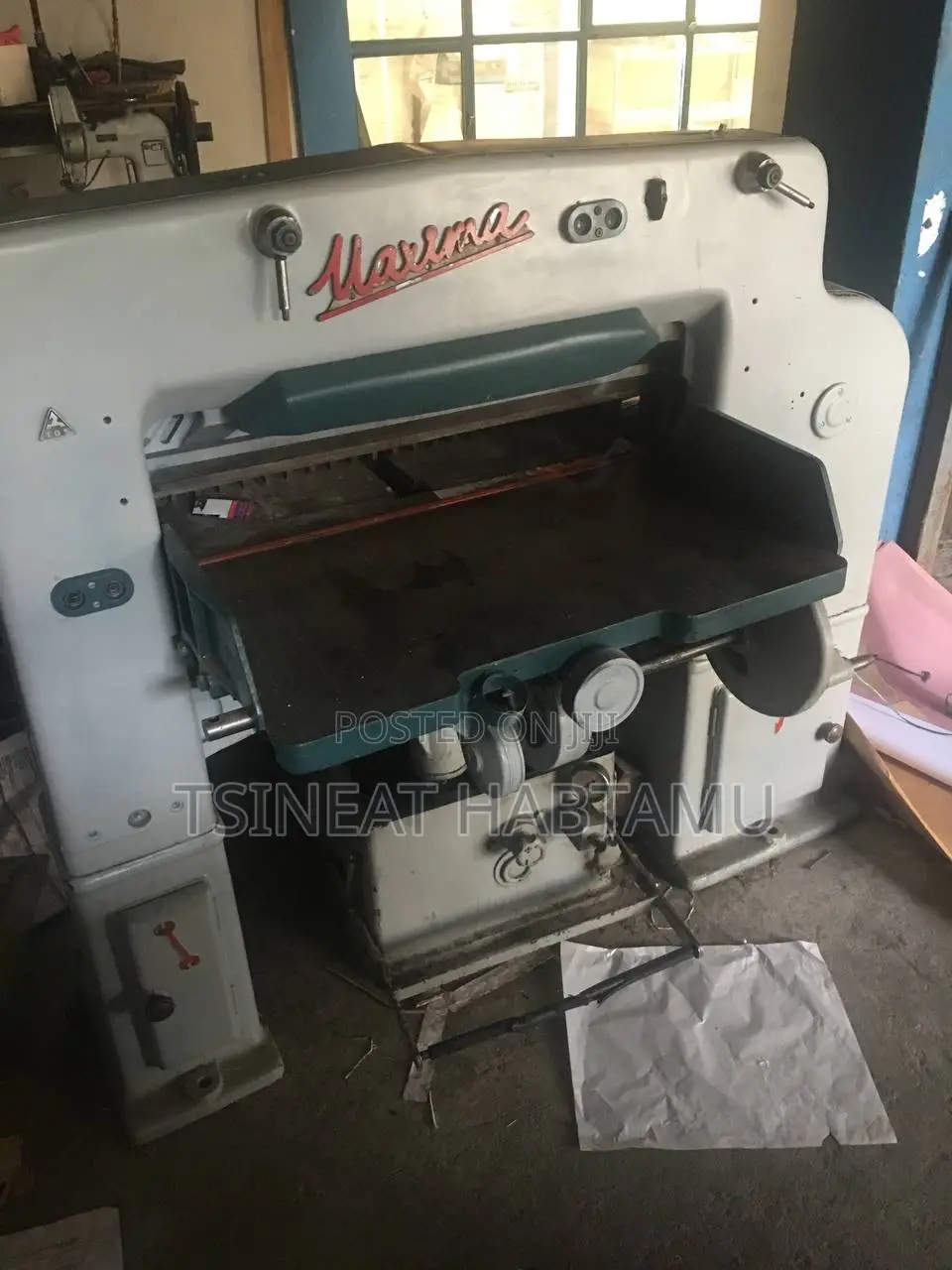 Maxima Paper Cutting Machine