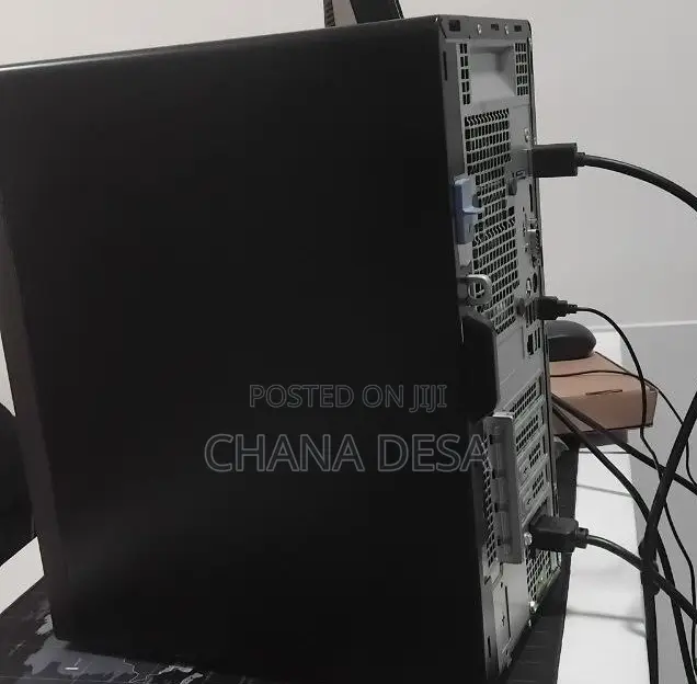 New Desktop Computer Dell Optiplex 7090 32GB Intel Core i7 HDD 1T