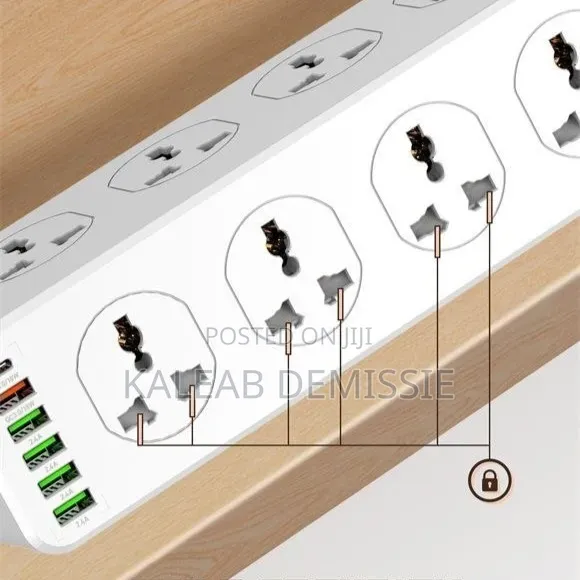 Universal Power Socket Fast Charger ያለው