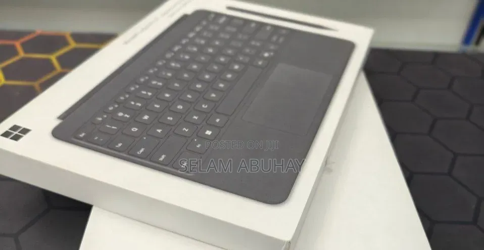 New Laptop Microsoft Surface 16GB Qualcomm Snapdragon X Plus SSD 512GB