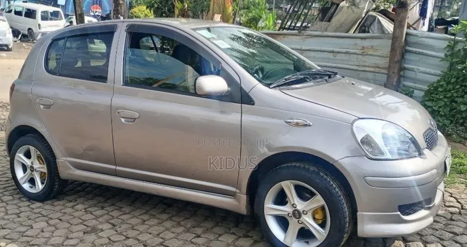 Toyota Vitz 2004 Brown