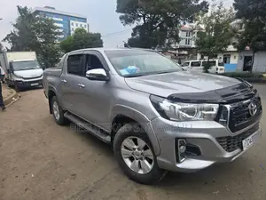 Toyota Hilux Revo Double Cab Deisel 2.4 AWD 2020 Silver