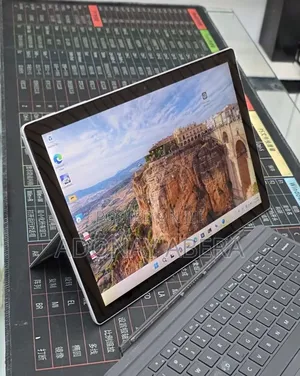 New Laptop Microsoft Surface Pro 7+ 16GB Intel Core i7 SSD 512GB