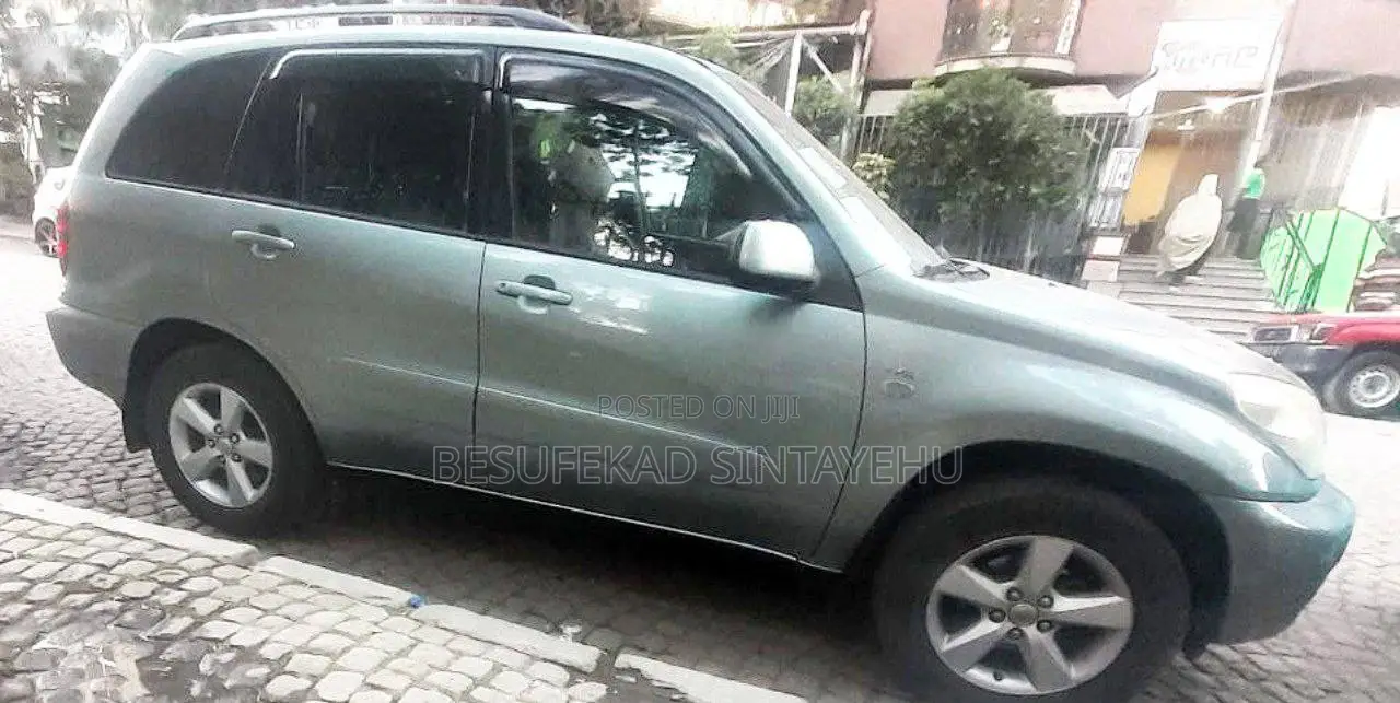 Toyota RAV4 1.8 2005 Green