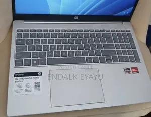 New Laptop HP 8GB AMD Ryzen 5 SSD 512GB