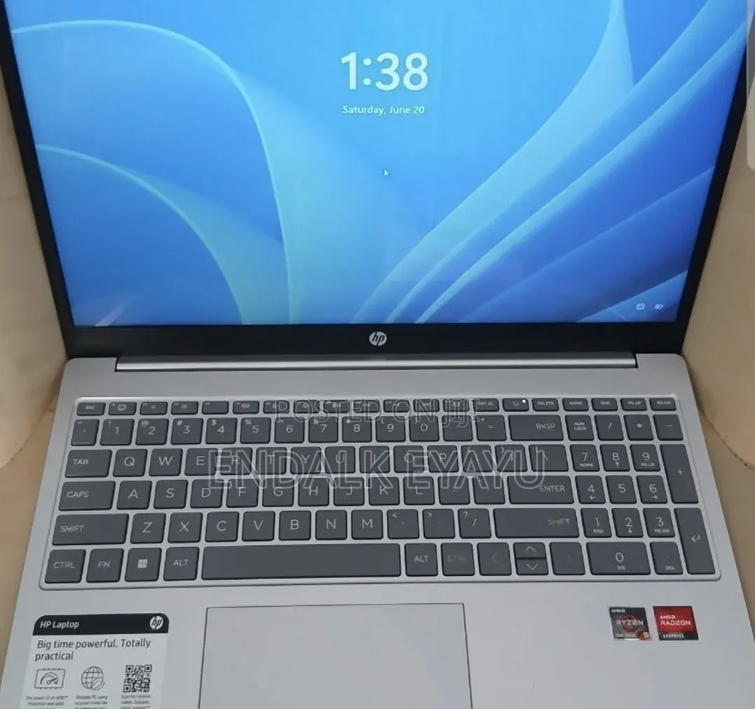 New Laptop HP 8GB AMD Ryzen 5 SSD 512GB