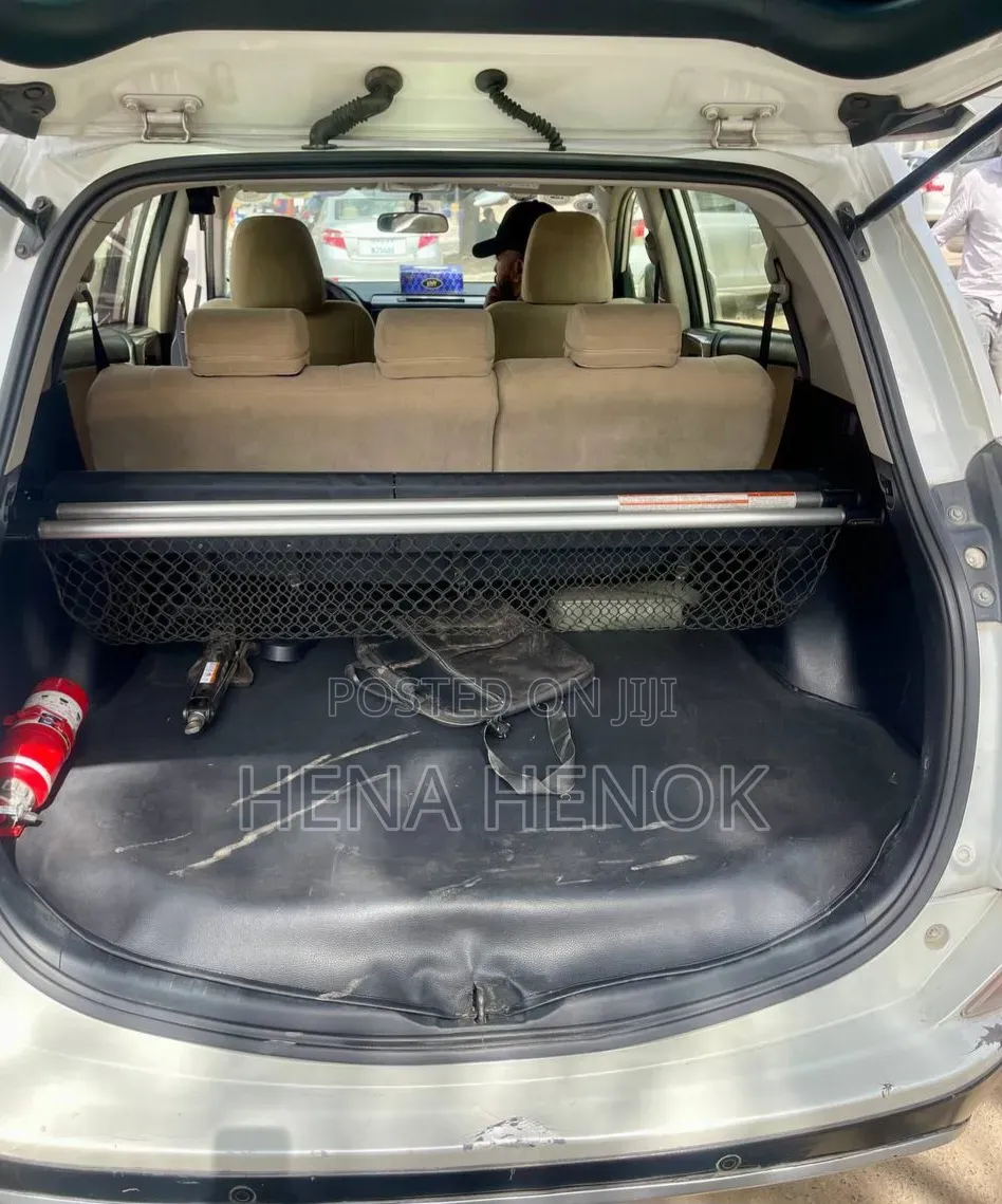 Toyota RAV4 2016 White