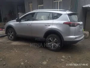 Toyota RAV4 2016 Silver