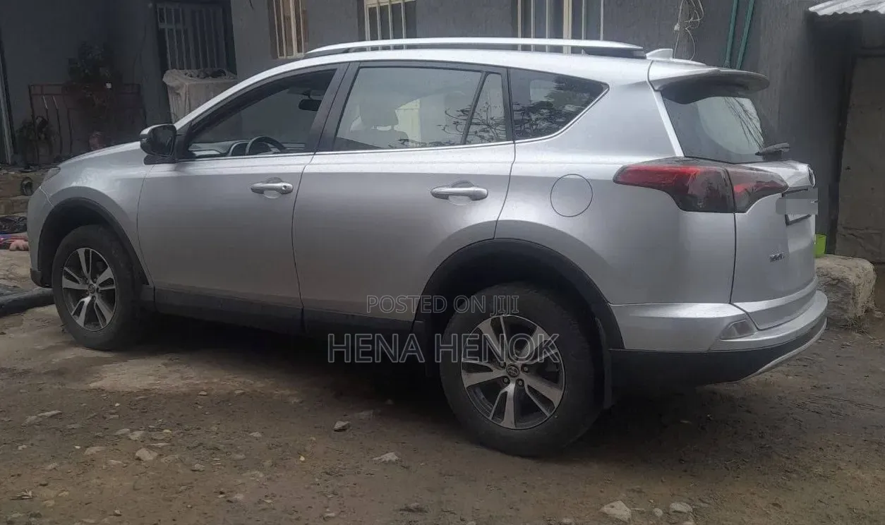 Toyota RAV4 2016 Silver