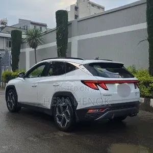 Hyundai Tucson 2022 White