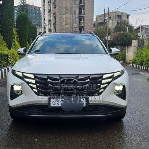 Hyundai Tucson 2022 White