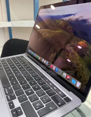 New Laptop Apple MacBook Pro 16GB Apple M1 SSD 512GB
