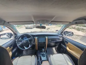 Toyota Fortuner 2022 Gray