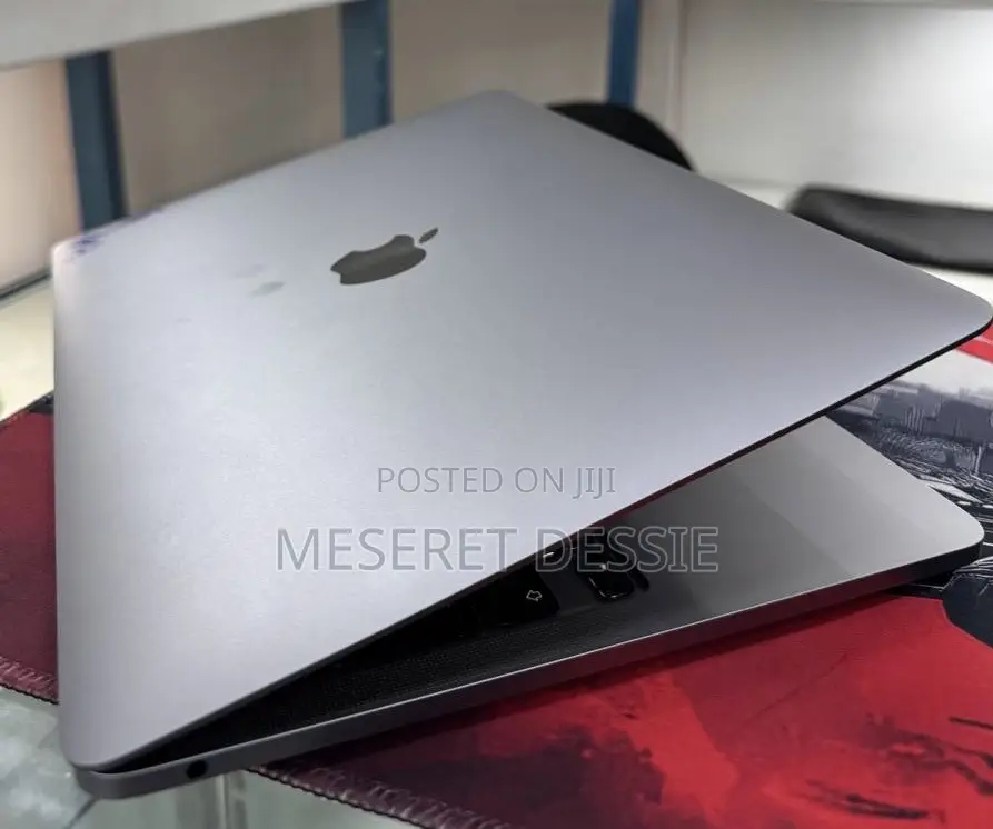 New Laptop Apple 16GB Apple M1 Pro SSD 512GB