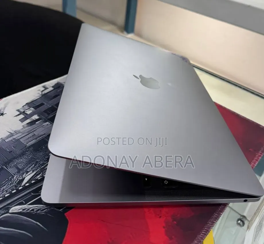 New Laptop Apple MacBook 16GB SSD 512GB
