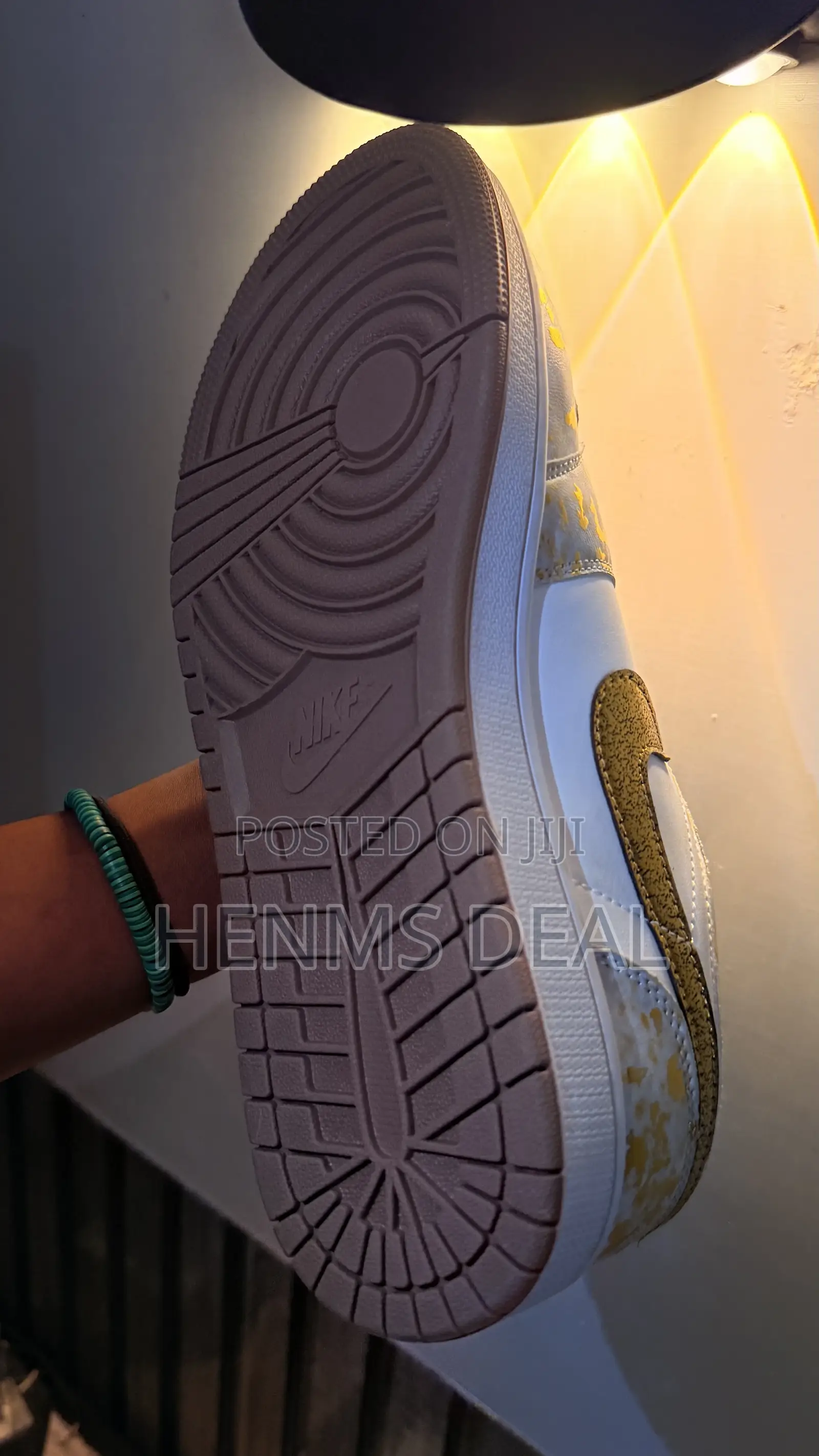 Air Jordan 1 Low Apollo Sun God