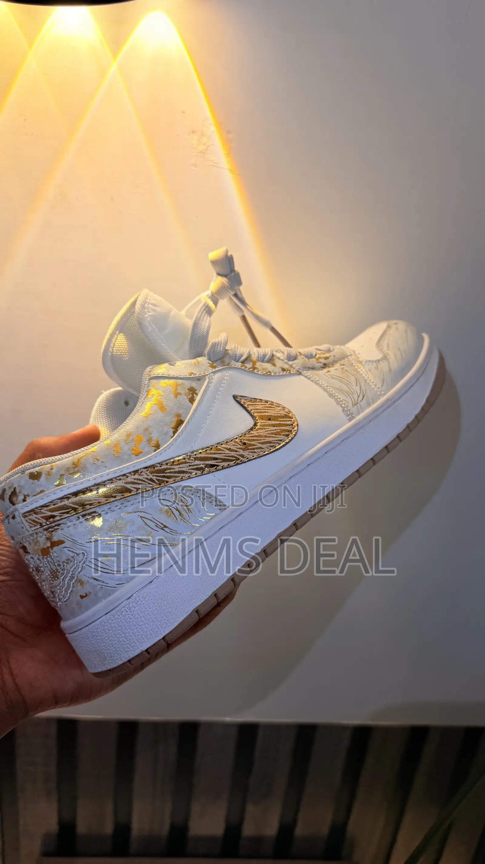 Air Jordan 1 Low Apollo Sun God