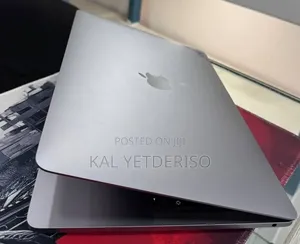 New Laptop Apple 16GB SSD 512GB