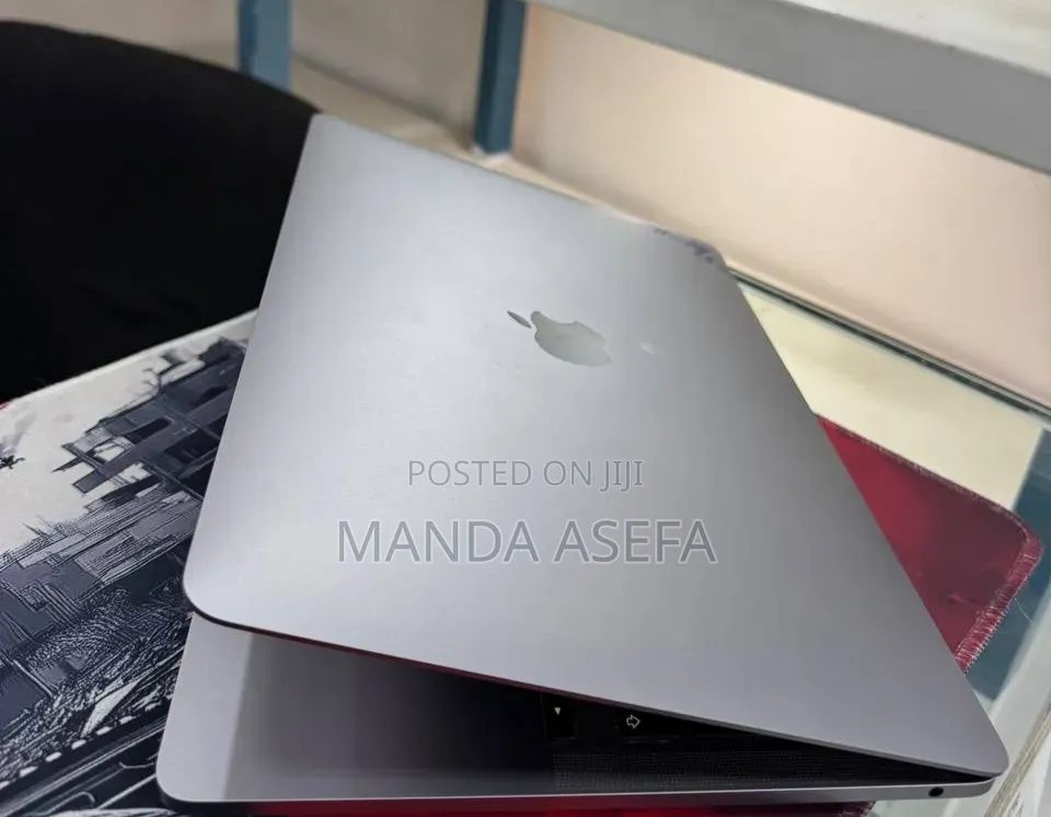 New Laptop Apple MacBook Pro 2021 M1 16GB Apple M1 Pro SSD 512GB