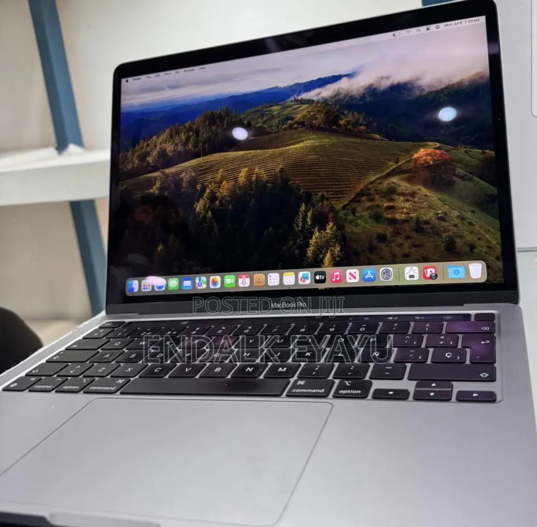 New Laptop Apple MacBook Pro 2021 M1 16GB Apple M1 Pro SSD 512GB